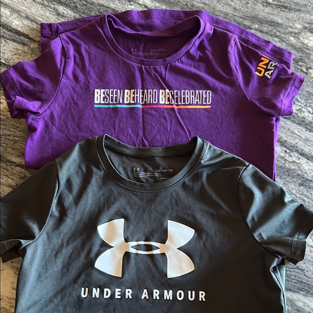 Under Armour Kids Short Sleeve Tees size S